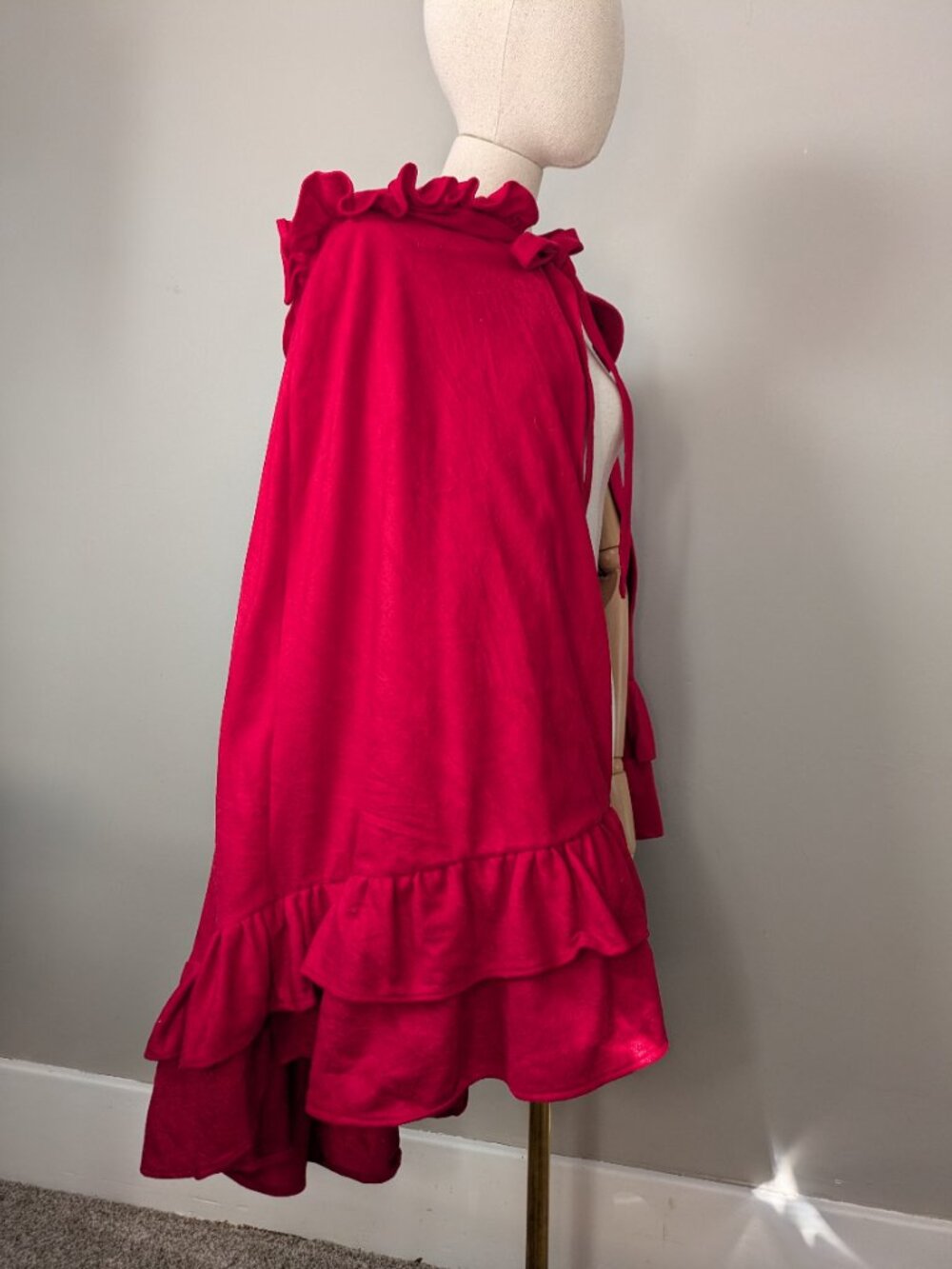 Red Riding Hood Cloak Handmade - Picture 6 of 10